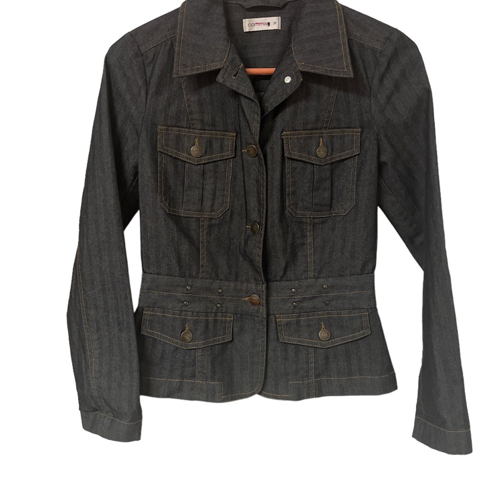 Comma Jean jacket. Size XS. Cinches in back button down.